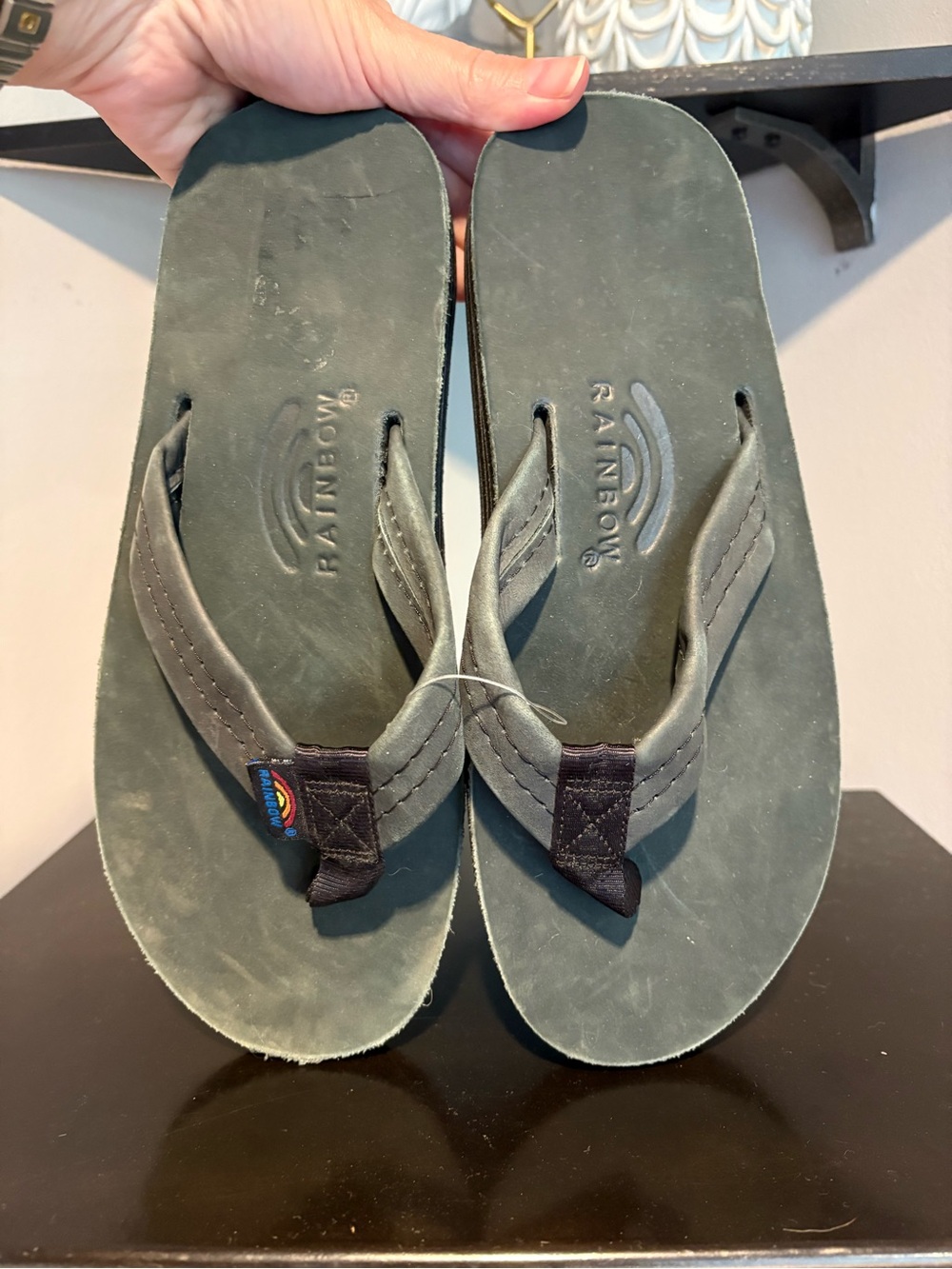 Rainbow Men’s Single Layer Premium Black Leather Flip Flops